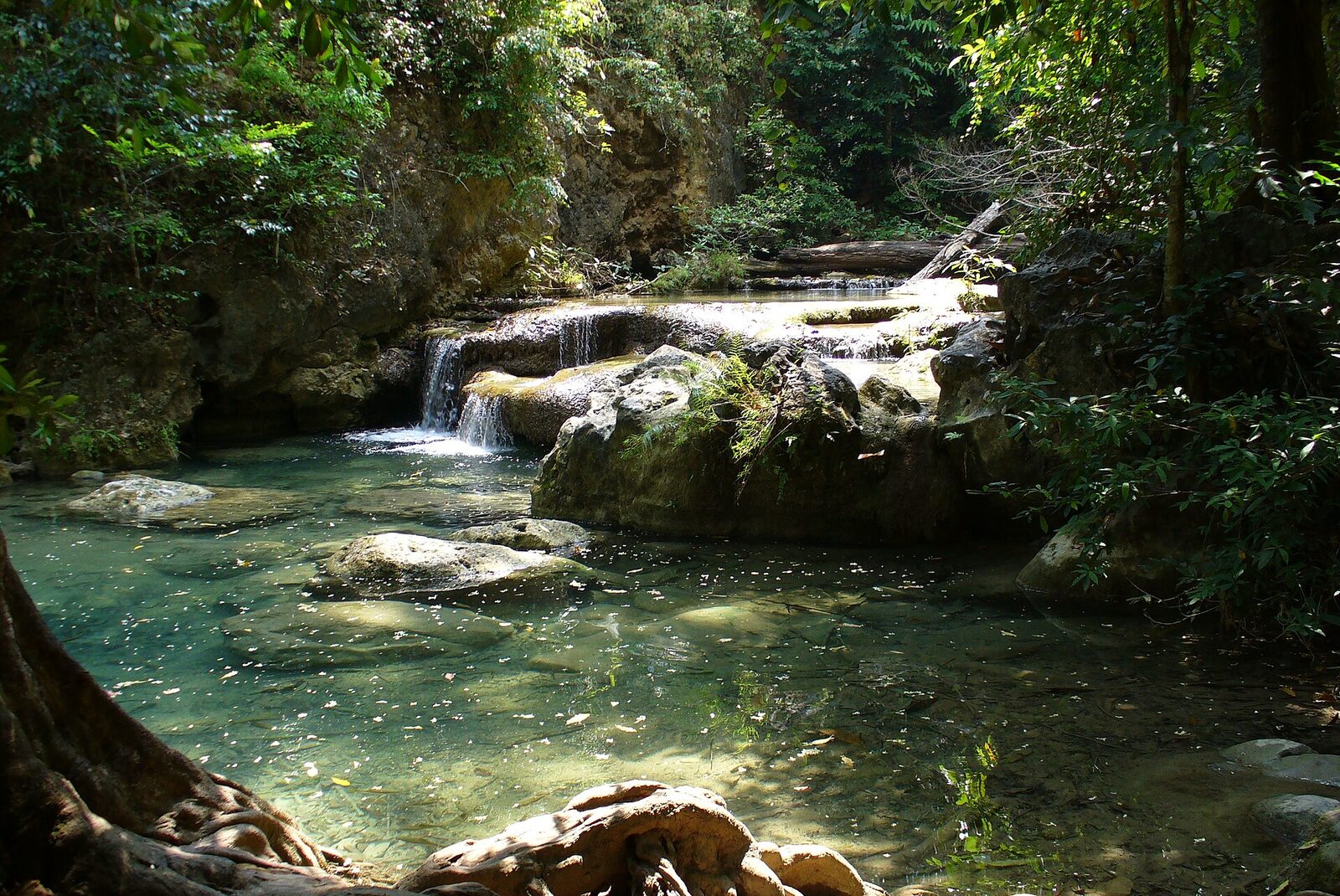 Erawan Watervallen